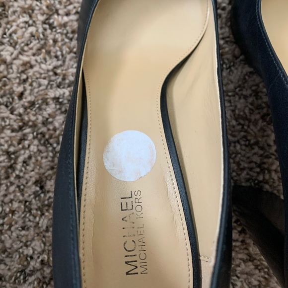 Michael Kors Round Toe Chunky Pump - Picture 9 of 10